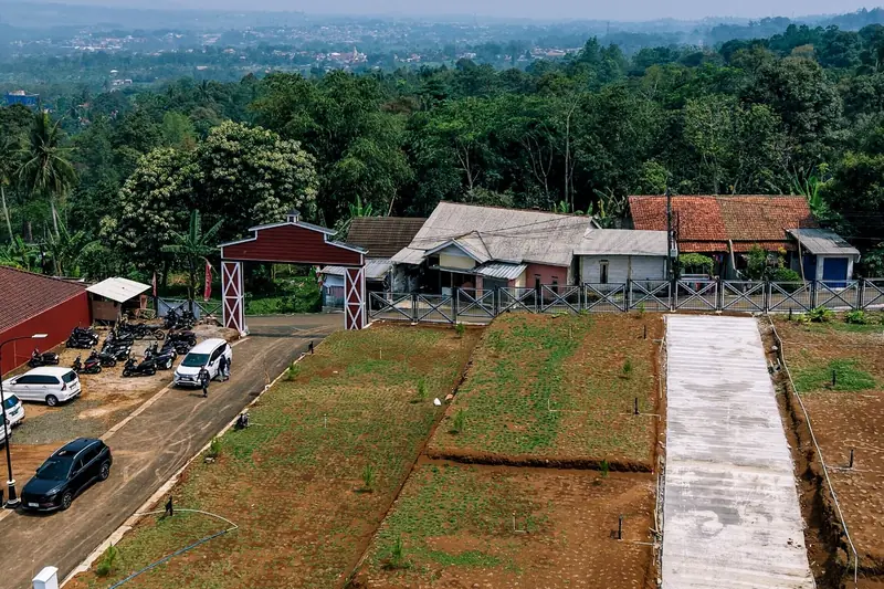 Akses jalan beton di kawasan kavling